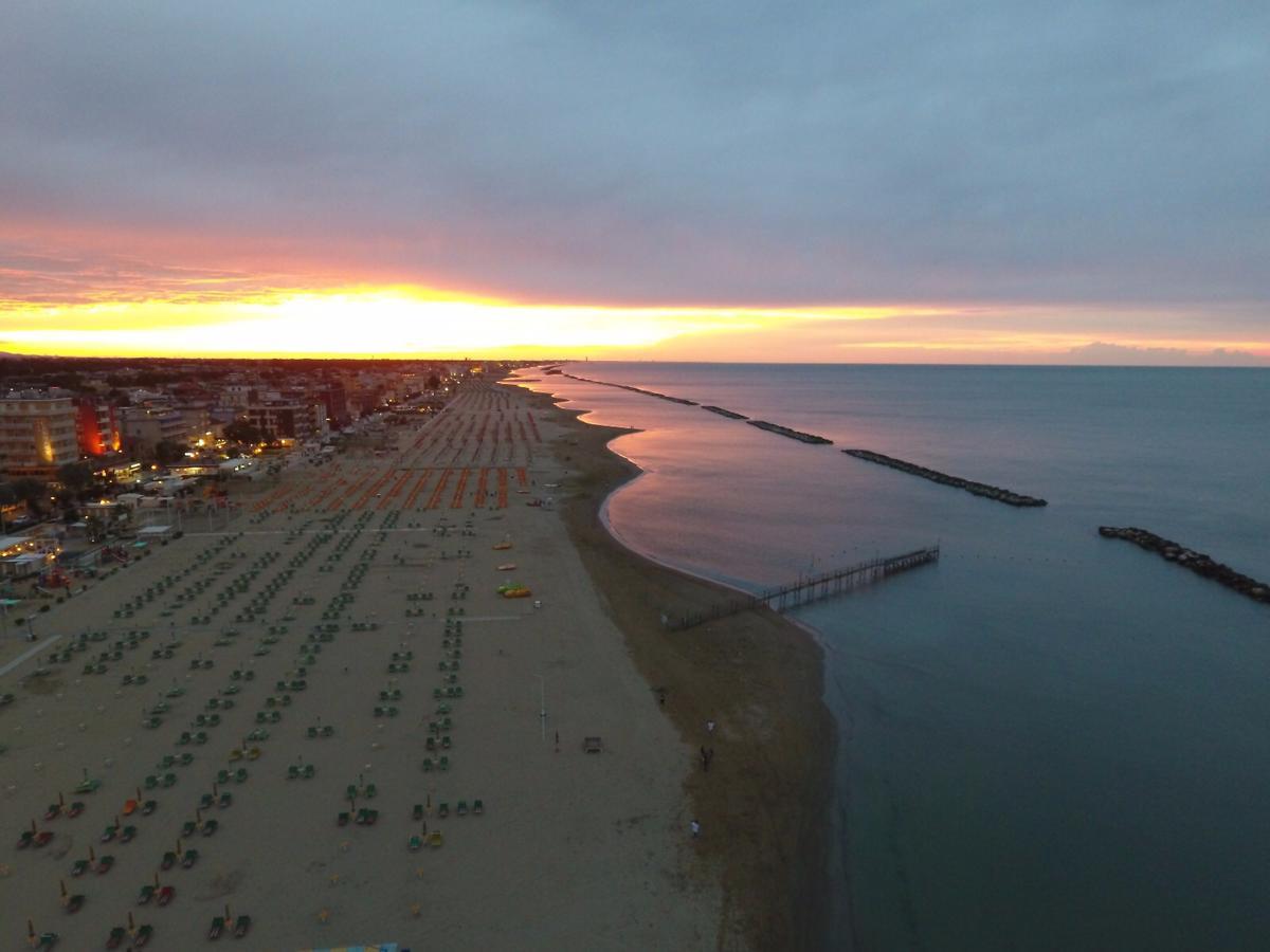 Amba Hotel Rimini Luaran gambar