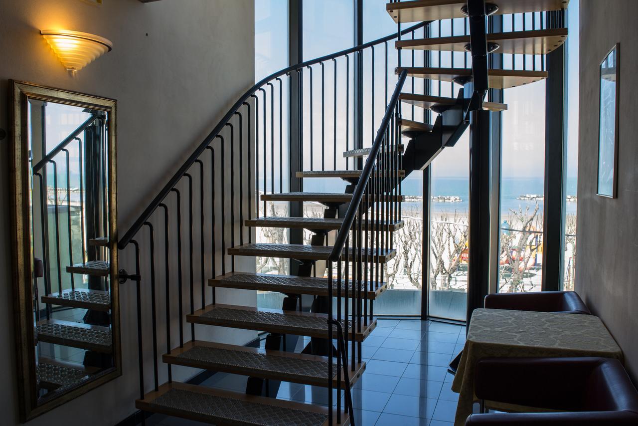 Amba Hotel Rimini Luaran gambar
